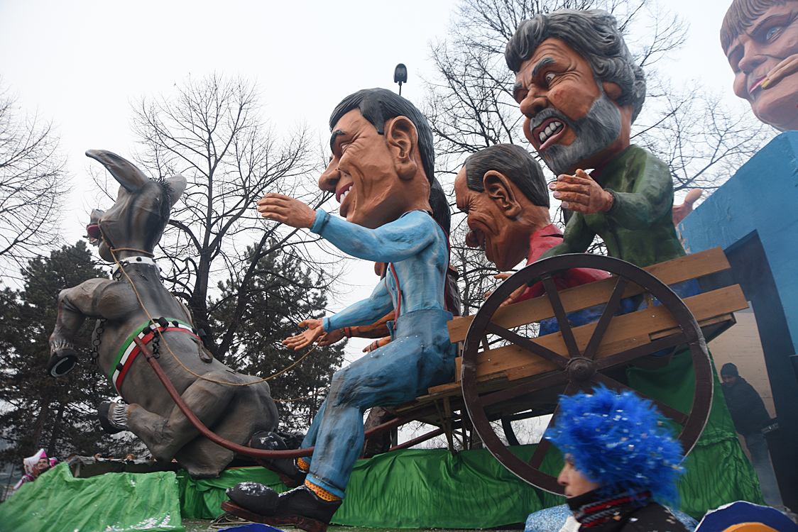 Sfilata carri Carnevale di Torino_345.jpg